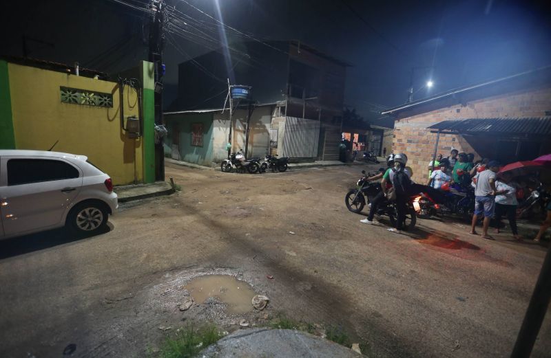 Assinatura de ordem de serviço para inicio das obras de drenagem e pavimentação asfáltica nas ruas Nova Zelândia bairro Atalaia