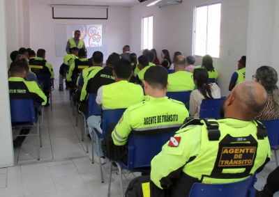 notícia: Começa a programação do “Maio Amarelo” da SEMUTRAN, com o lema ‘Paz do Trânsito começa por você’