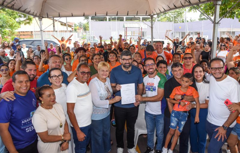 Assinatura de ordem de serviço para construção do Parque Zona Sul no conjunto Julia Seffer