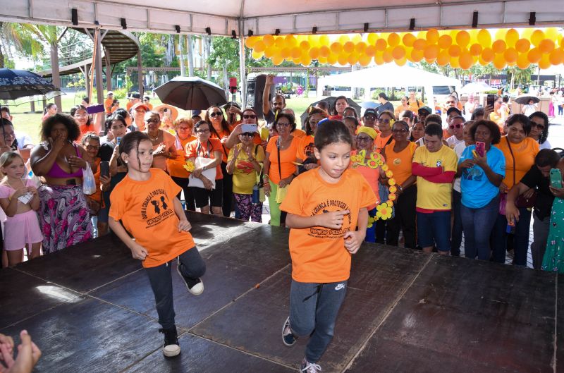 Faça bonito vai ao parque com o Maio Laranja