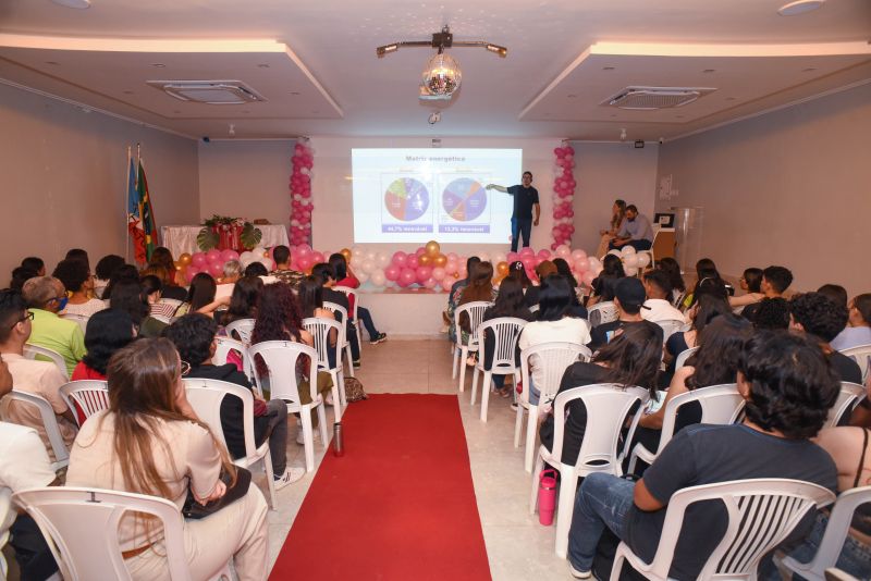 Palestra COP 30 no Colégio Intelectual na Cidade Nova