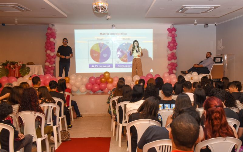 Palestra COP 30 no Colégio Intelectual na Cidade Nova
