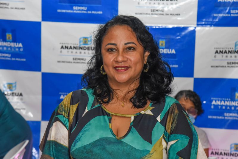 Certificação do curso de confecção de bolsa em tecidos na Secretaria da Mulher