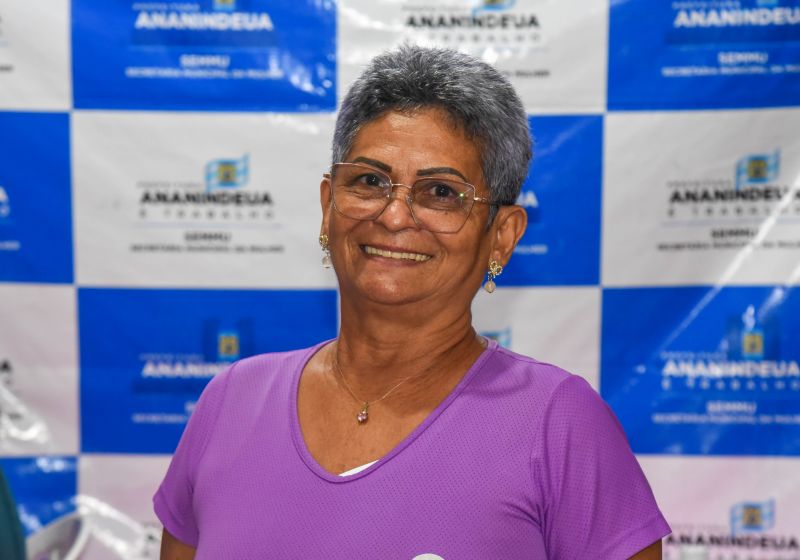 Certificação do curso de confecção de bolsa em tecidos na Secretaria da Mulher