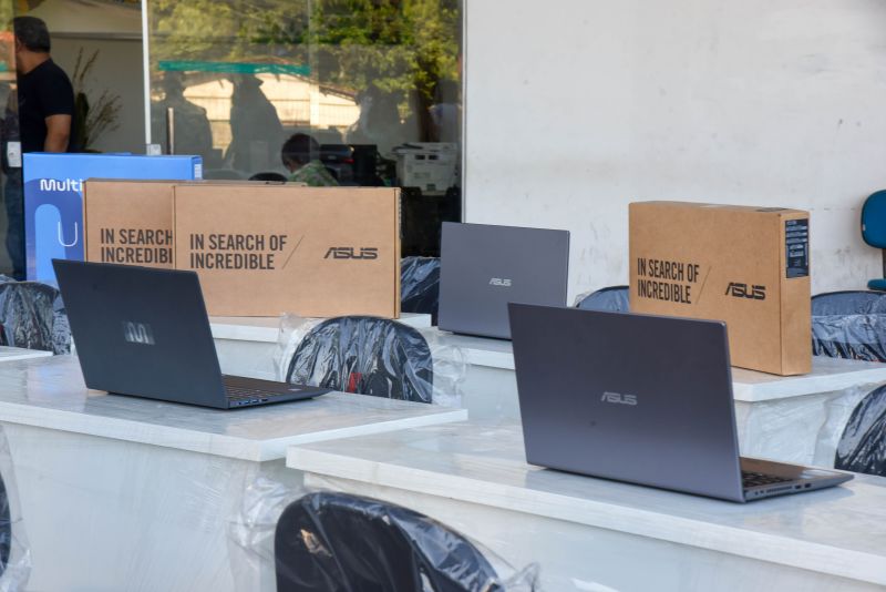 Ato de entrega de equipamentos e móveis para SEMA por meio de compensação ambiental