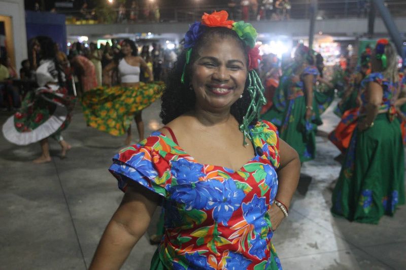 Ação de Combate á Emergência Climática por Meio da Cultura na praça Bíblia