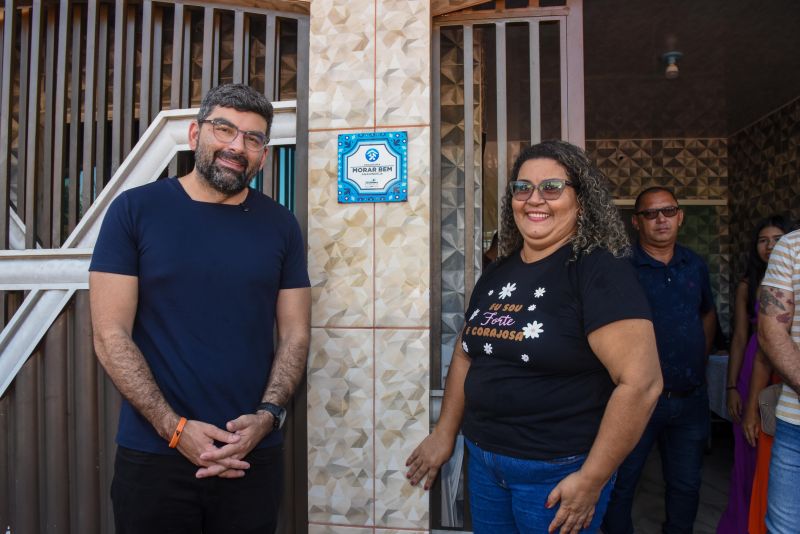 Entrega de casa reformada através do Programa Morar Bem, na rua das Castanheiras no Floresta Park