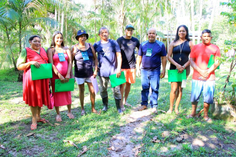 Curso de Avicultura na comunidade Quilombo do Abacatal