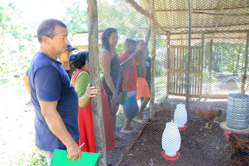 Curso de Avicultura na comunidade Quilombo do Abacatal