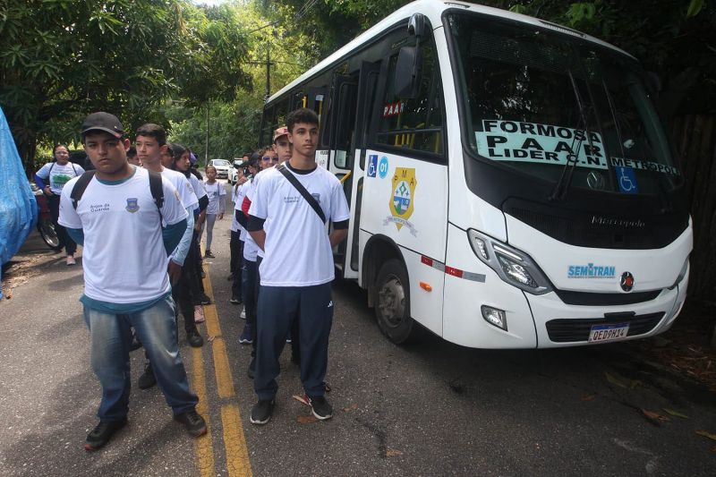 Guarda Municipal com Projeto Anjos da Guarda no parque Curió Utinga