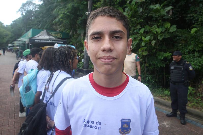Guarda Municipal com Projeto Anjos da Guarda no parque Curió Utinga