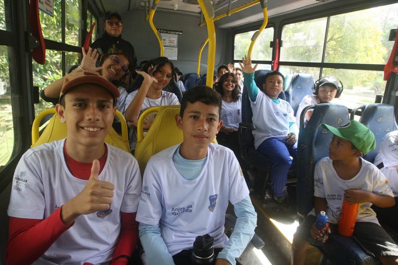 Guarda Municipal com Projeto Anjos da Guarda no parque Curió Utinga