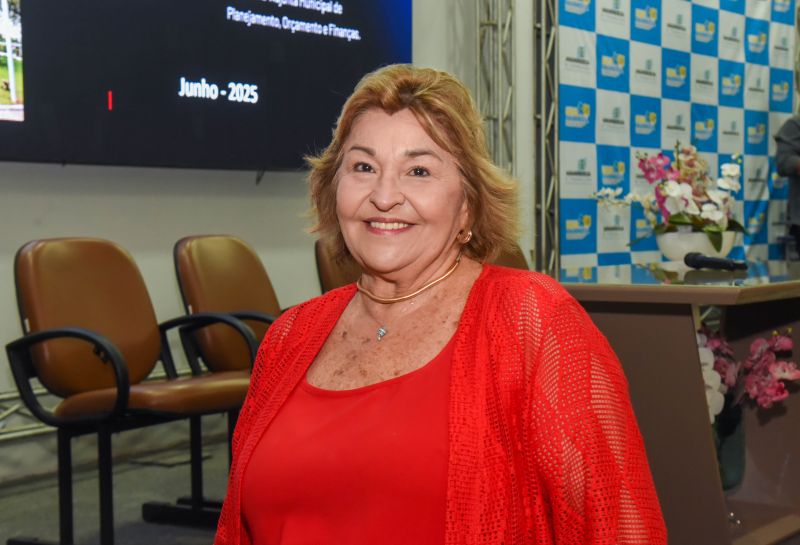 Apresentação de Metodologia para Elaboração do Plano Plurianual no Auditório da SEMED