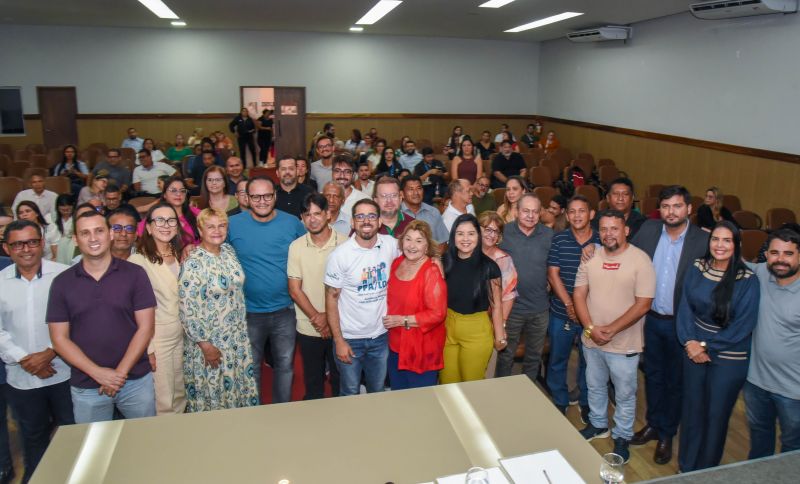 Apresentação de Metodologia para Elaboração do Plano Plurianual no Auditório da SEMED