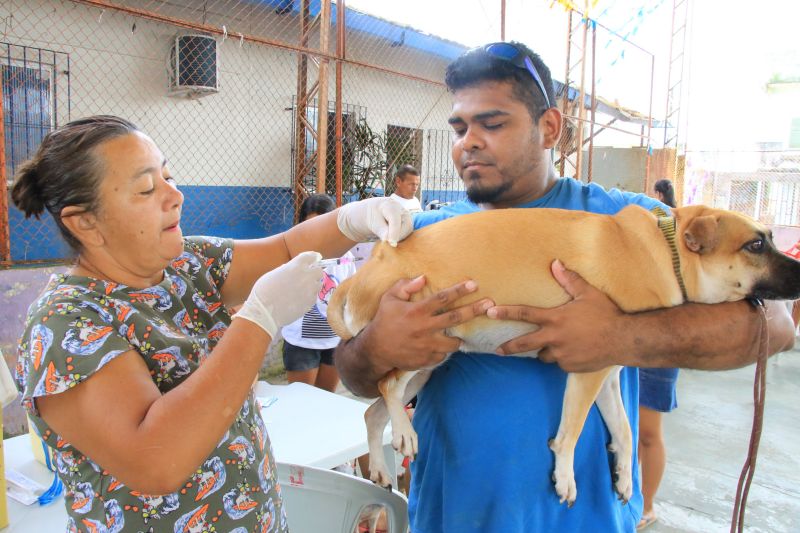 Ação Vet Ananin ao lado do CRAS 40H