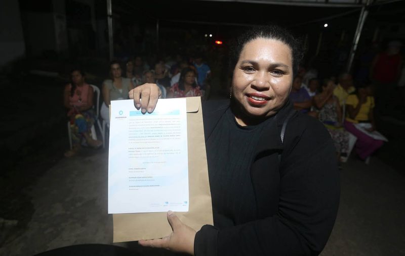 Entrega de Títulos de Propriedade na Comunidade Cristo Rei no bairro 40 Horas