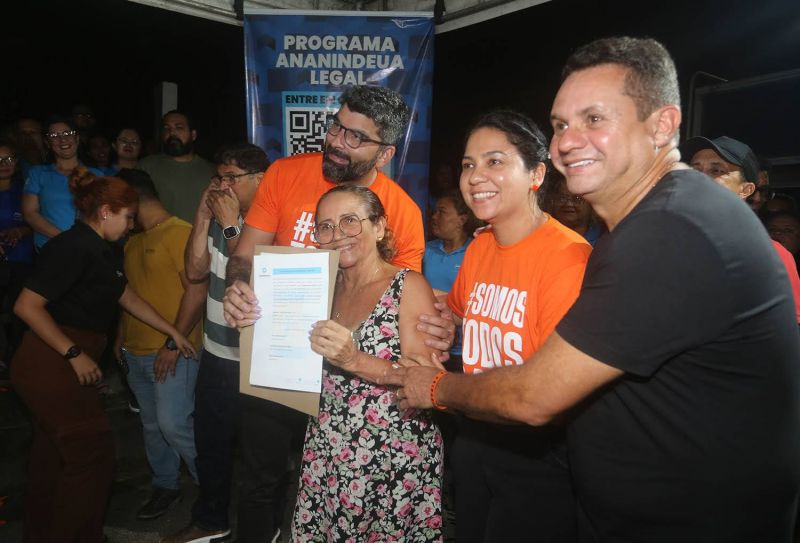 Entrega de Títulos de Propriedade na Comunidade Cristo Rei no bairro 40 Horas