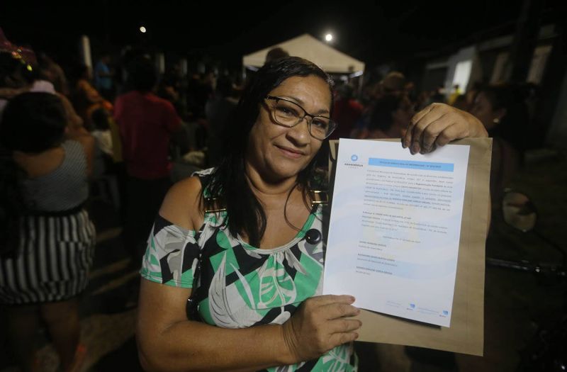 Entrega de Títulos de Propriedade na Comunidade Cristo Rei no bairro 40 Horas