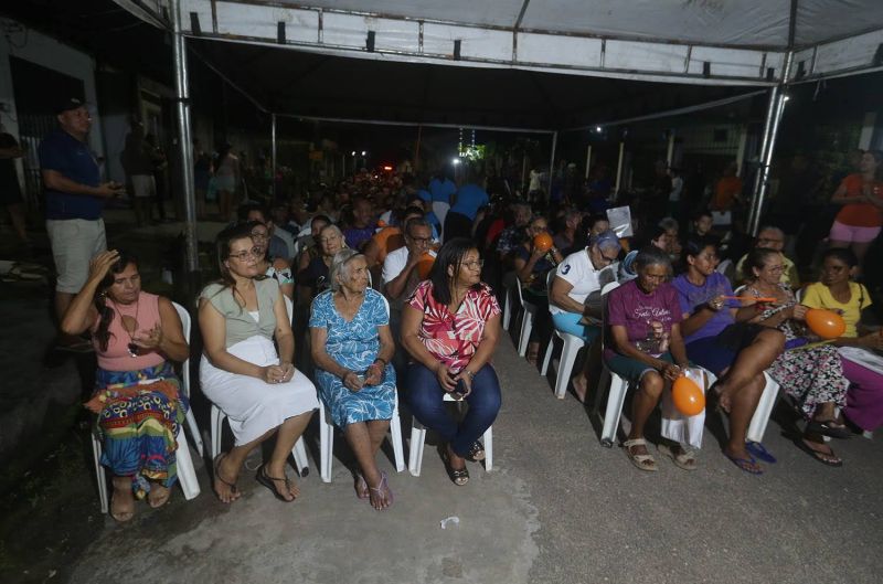 Entrega de Títulos de Propriedade na Comunidade Cristo Rei no bairro 40 Horas