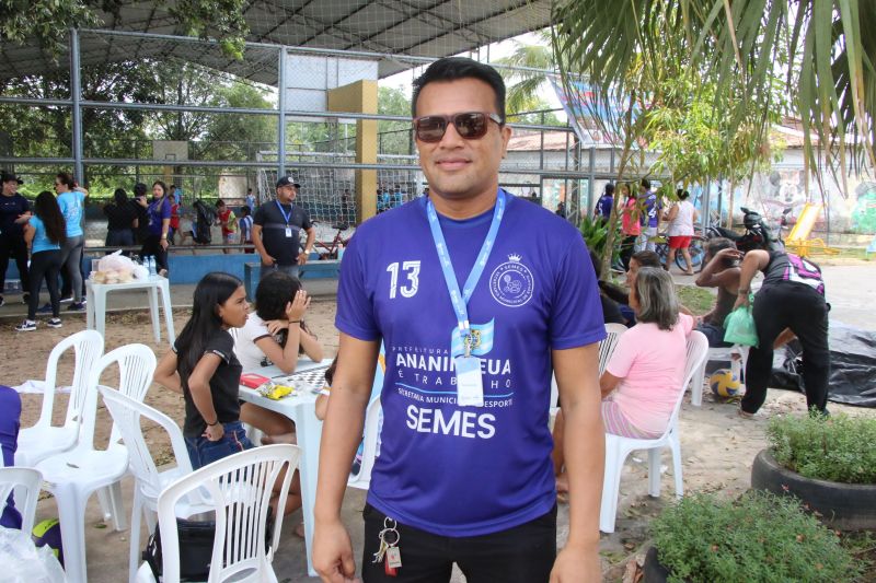 Caravana do Esporte na quadra Lauro Leite no bairro Guanabara