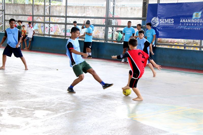 Caravana do Esporte na quadra Lauro Leite no bairro Guanabara