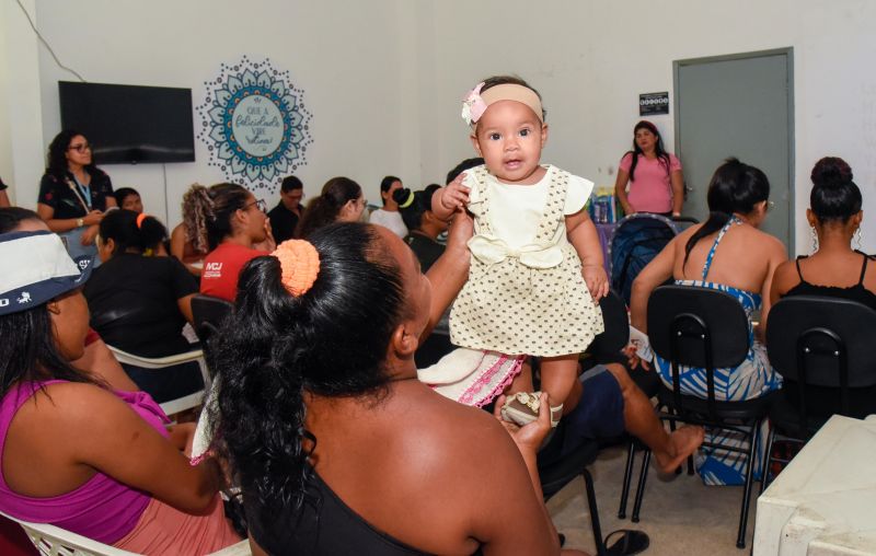 Ação agosto dourado no CRAS Estrela Ananin no conjunto Júlia Seffer