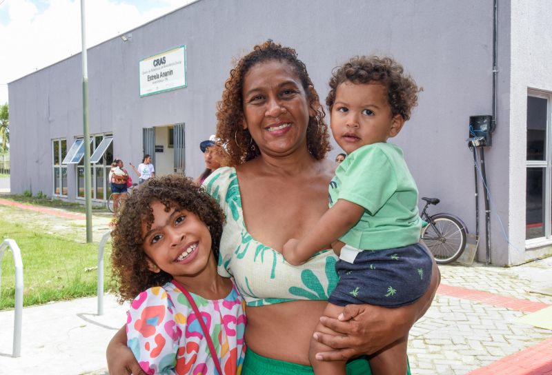 Ação agosto dourado no CRAS Estrela Ananin no conjunto Júlia Seffer