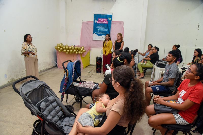 Ação agosto dourado no CRAS Estrela Ananin no conjunto Júlia Seffer