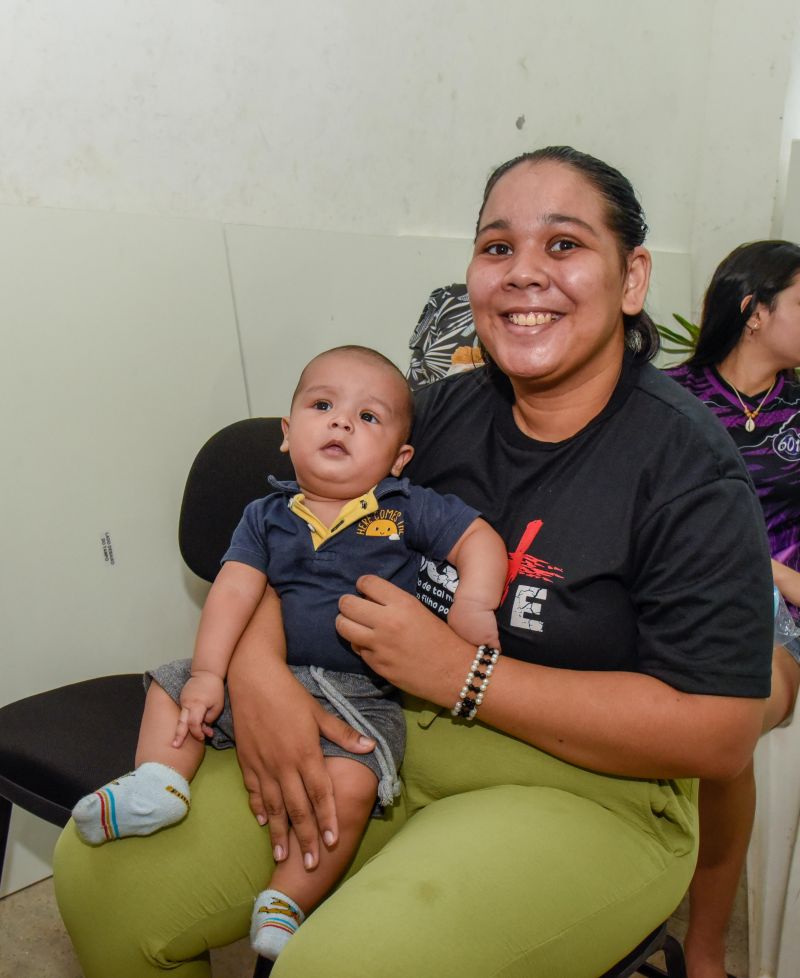 Ação agosto dourado no CRAS Estrela Ananin no conjunto Júlia Seffer