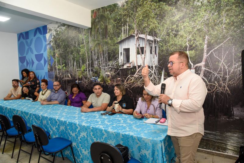 Lançamento da revista Práxis