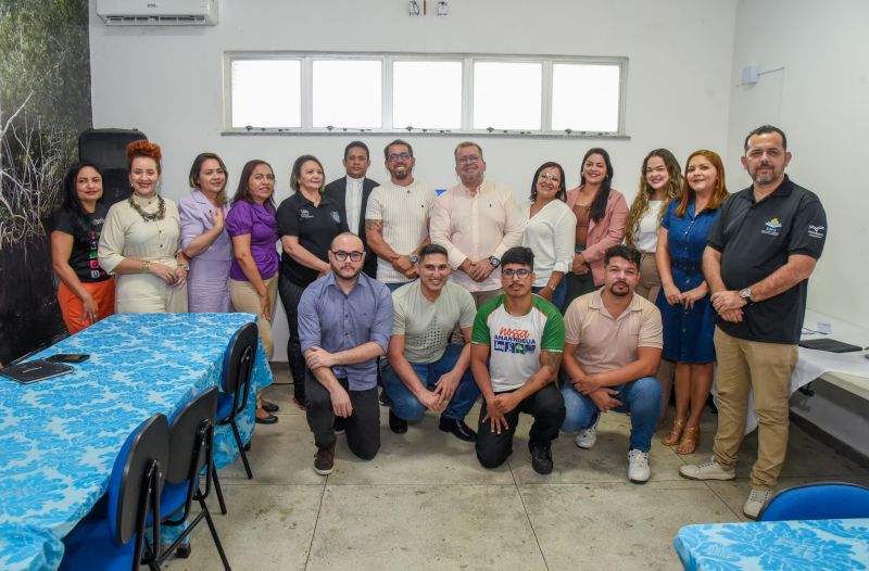 Lançamento da revista Práxis