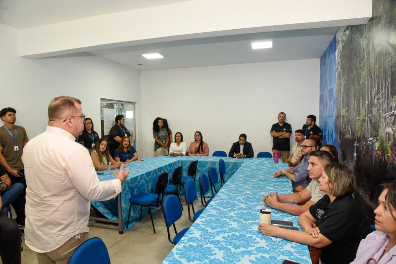 Lançamento da revista Práxis