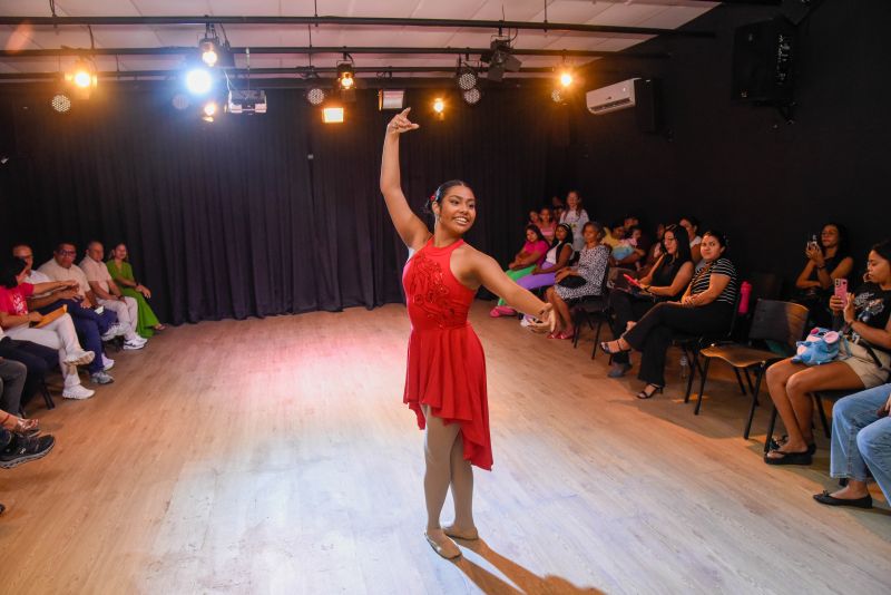 Inauguração do Centro especializado unificado Céu das Artes no Conjunto Julia Seffer