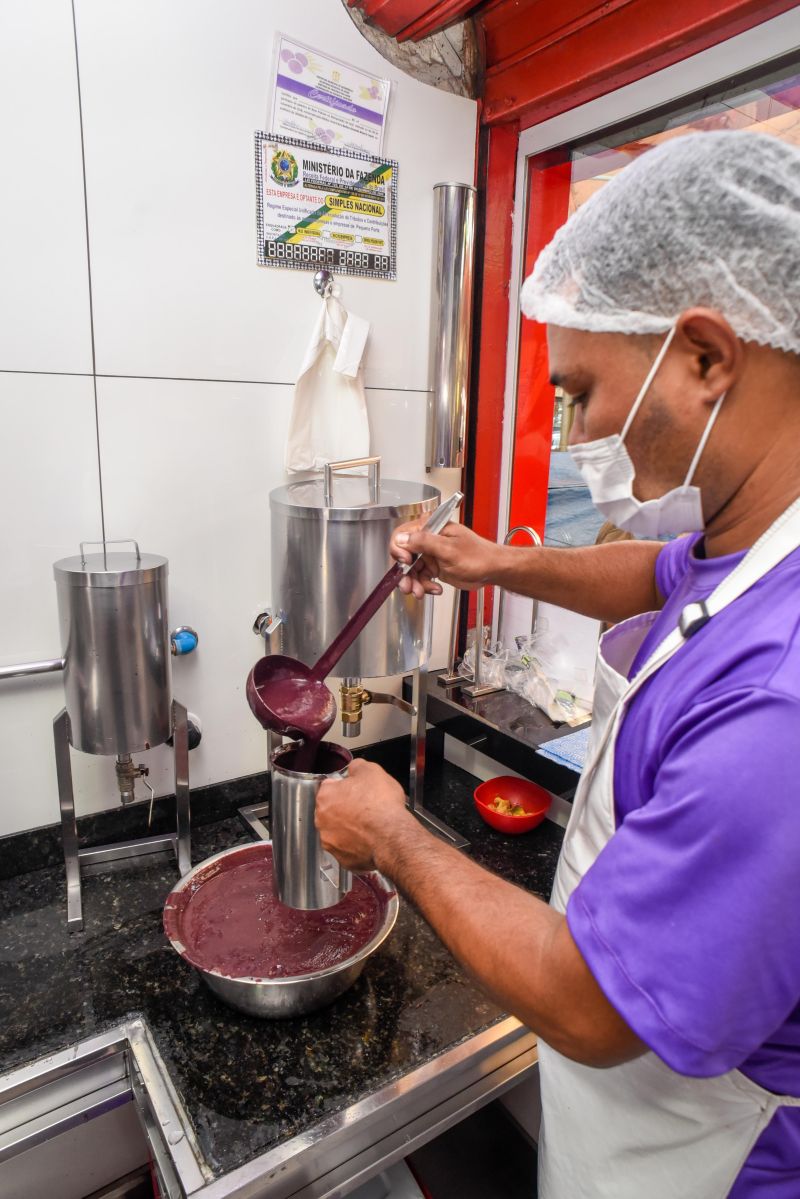 Entrega do Selo Açaí Bom Que Só na feira da Cidade Nova 4