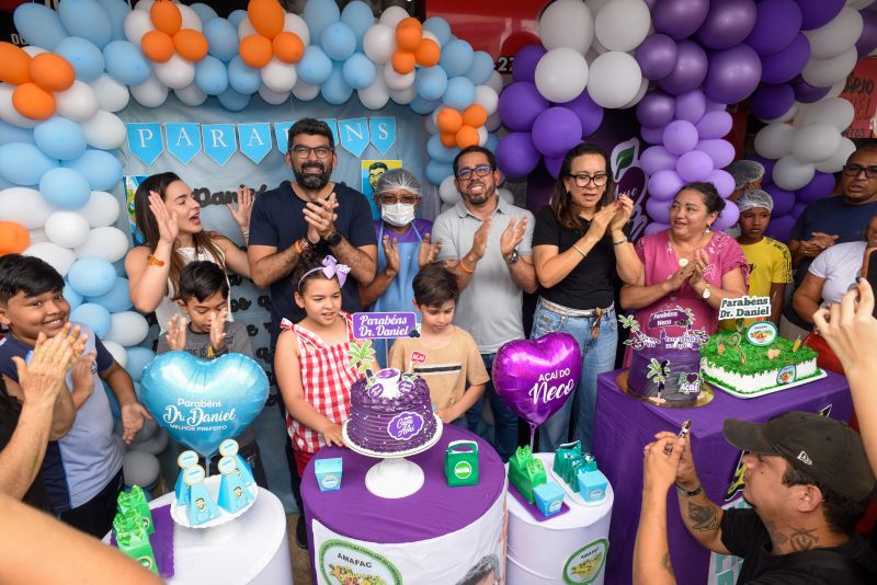 Entrega do Selo Açaí Bom Que Só na feira da Cidade Nova 4