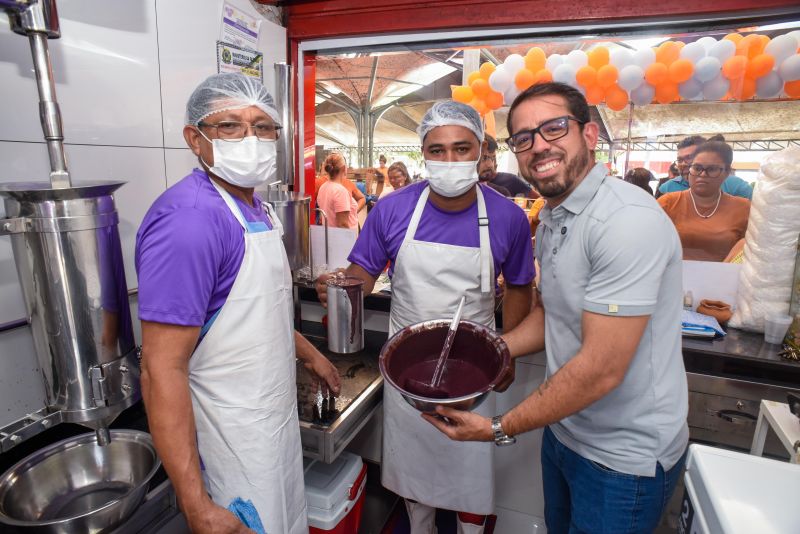 Entrega do Selo Açaí Bom Que Só na feira da Cidade Nova 4