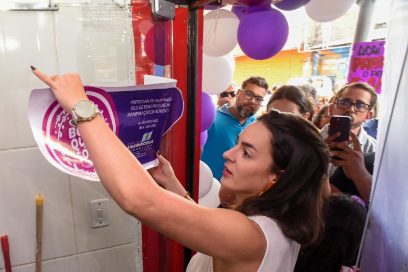 Entrega do Selo Açaí Bom Que Só na feira da Cidade Nova 4