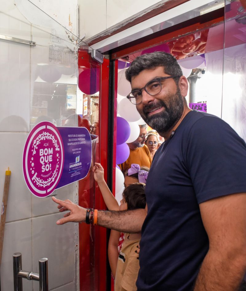 Entrega do Selo Açaí Bom Que Só na feira da Cidade Nova 4