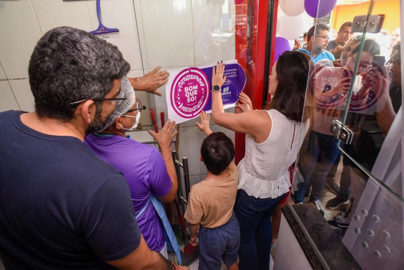 Entrega do Selo Açaí Bom Que Só na feira da Cidade Nova 4