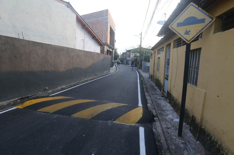 Inauguração de ruas pavimentadas no bairro da Guanabara