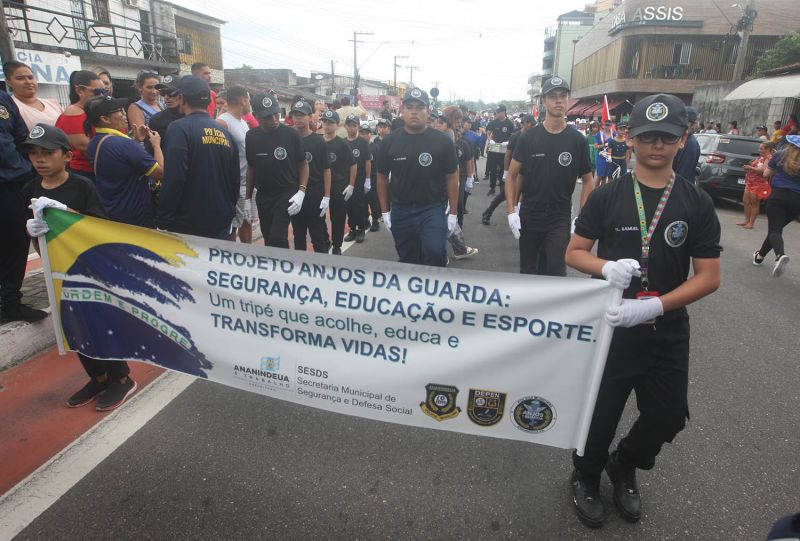 Desfile dos Anjos da Guarda
