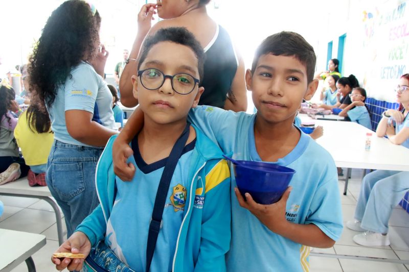 Tá na Hora da Merenda na EMEF Maria Estelita