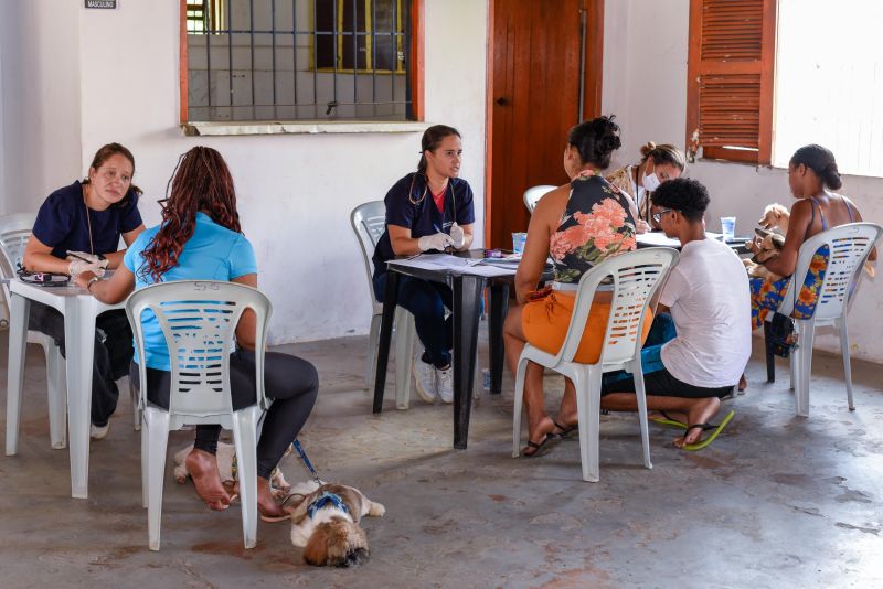 Vet Ananin no centro comunitário do Aurá