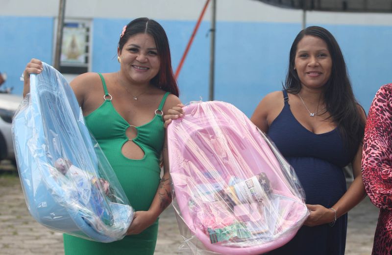Ação comunitária em alusão Primeira Infância