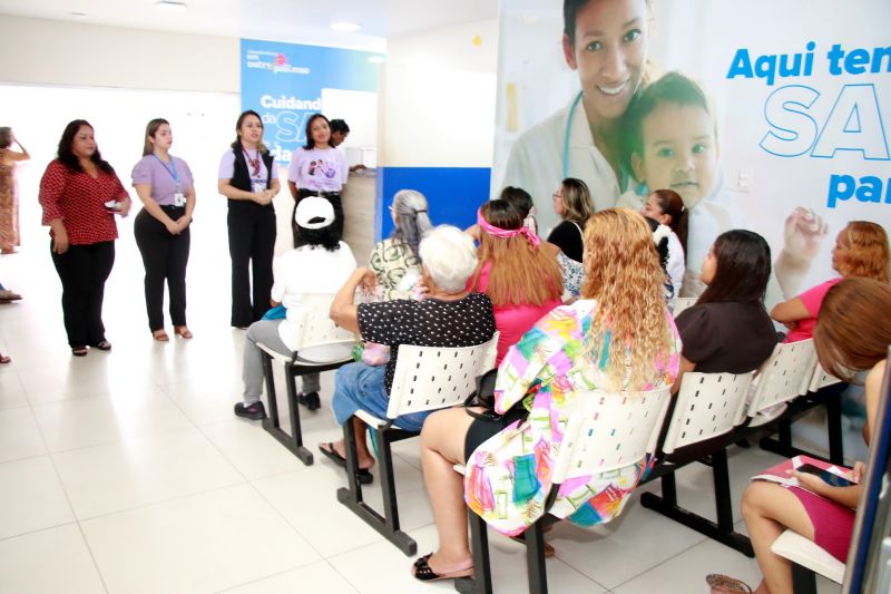 Roda de conversa sobre o Agosto Lilás na UBS Centro