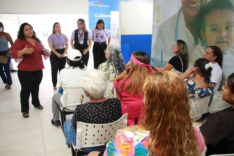 Roda de conversa sobre o Agosto Lilás na UBS Centro