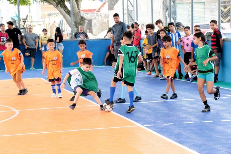 Caravana do Esporte na 2ª Parada na quadra do conjunto Sabiá no 40 Hs