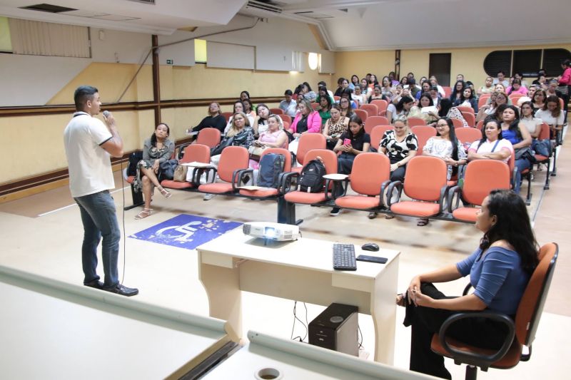 Capacita Suas e entrega de prêmios no auditório Unama BR