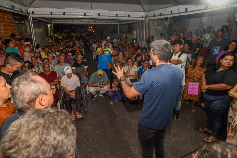 Entrega de Certidão de Imóveis para moradores da comunidade jardim Nova Vida no bairro 40 Horas