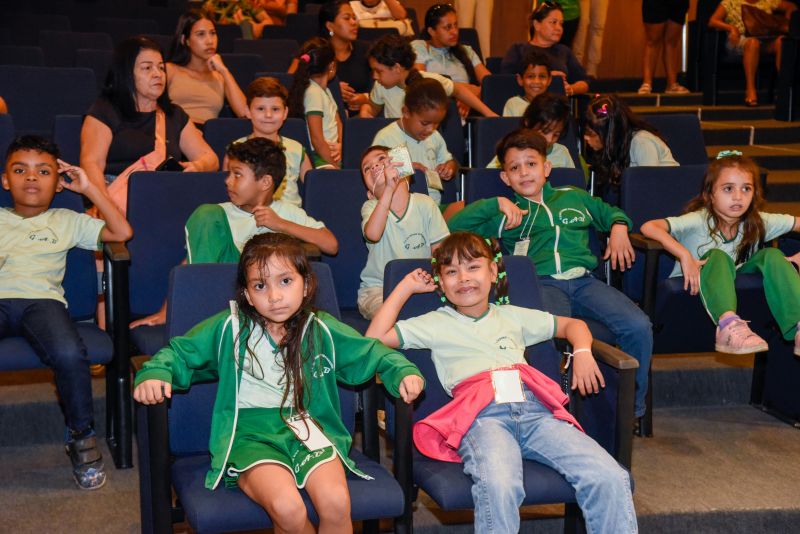 Visita guiada no parque Vila Maguary dos alunos da escola Gregório de Almeida Brito